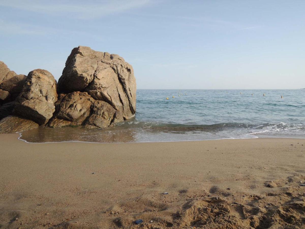 Luxury Family 2Br - Prime Location, Walk To Beach & Shopping, Sunny Balcony - Totolulu Cannes Hoche Экстерьер фото
