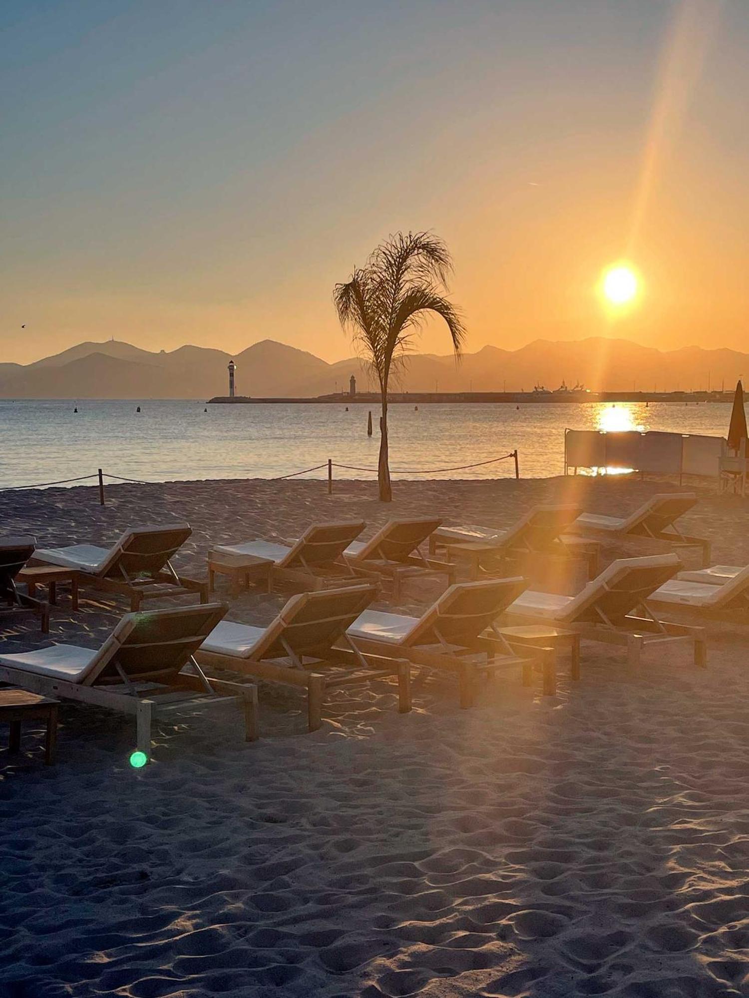 Luxury Family 2Br - Prime Location, Walk To Beach & Shopping, Sunny Balcony - Totolulu Cannes Hoche Экстерьер фото