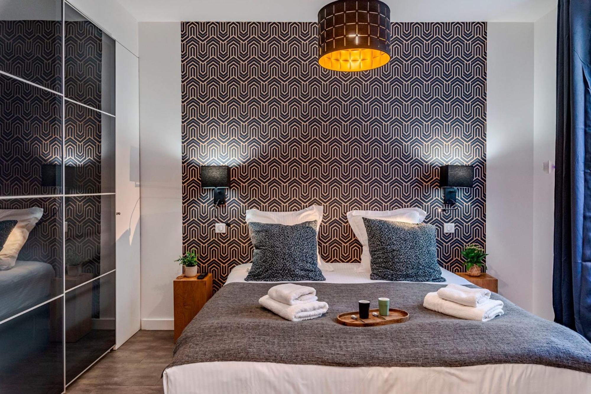 Luxury Family 2Br - Prime Location, Walk To Beach & Shopping, Sunny Balcony - Totolulu Cannes Hoche Экстерьер фото